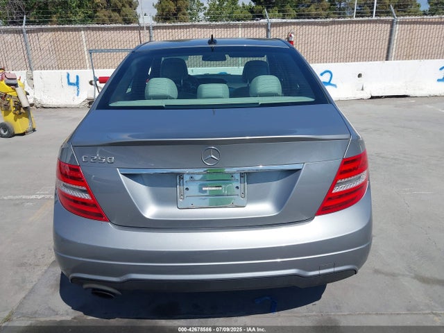 Mercedes-Benz C-Class 2014 WDDGF4HB3EA953447 Image 17