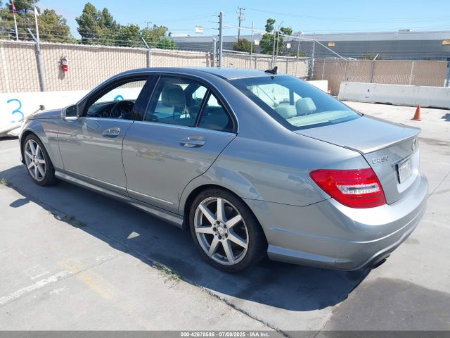 Mercedes-Benz C-Class 2014 WDDGF4HB3EA953447 Image 3