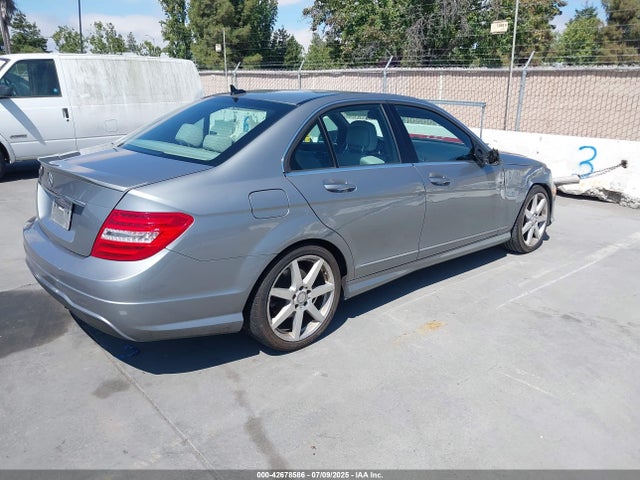 Mercedes-Benz C-Class 2014 WDDGF4HB3EA953447 Image 4