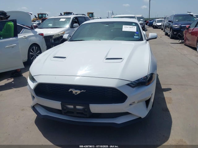 Ford 2.3l 4v premium fuel 2018 1FA6P8TH7J5156178 Image 12