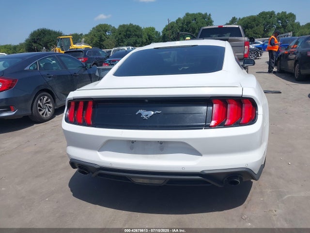 Ford 2.3l 4v premium fuel 2018 1FA6P8TH7J5156178 Image 16