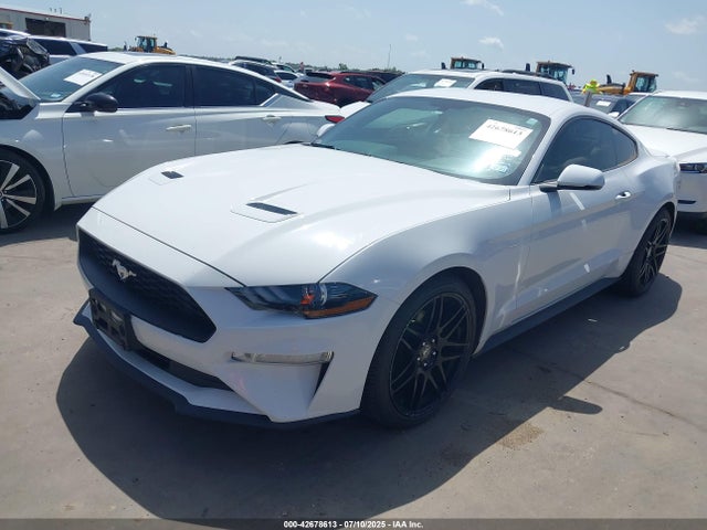 Ford 2.3l 4v premium fuel 2018 1FA6P8TH7J5156178 Image 2