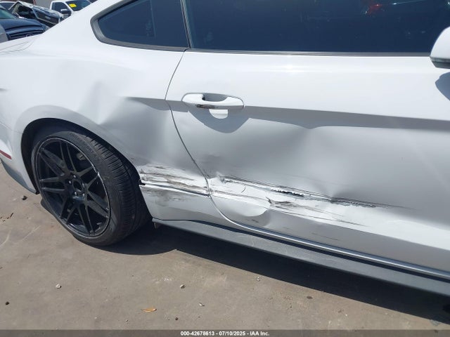 Ford 2.3l 4v premium fuel 2018 1FA6P8TH7J5156178 Image 6