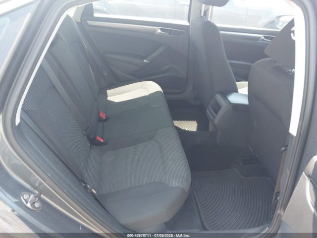 2016 VOLKSWAGEN PASSAT 1VWAT7A34GC065730 Photo 7