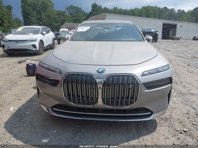 WBY53EJ06PCL42794 BMW i7