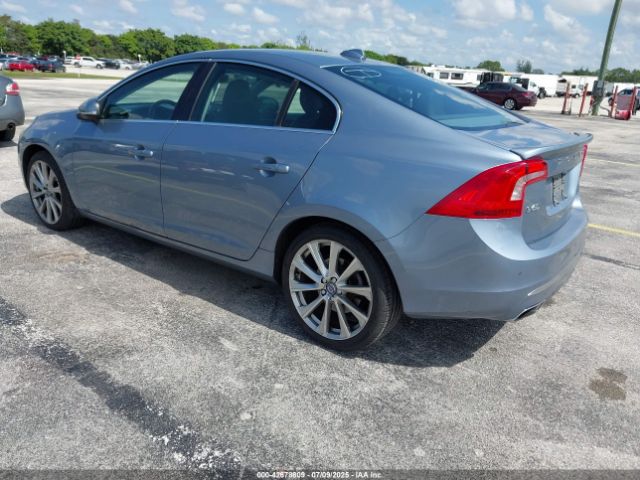 2017 VOLVO S60 INSCRIPTION LYV402HK9HB153557 Photo 2
