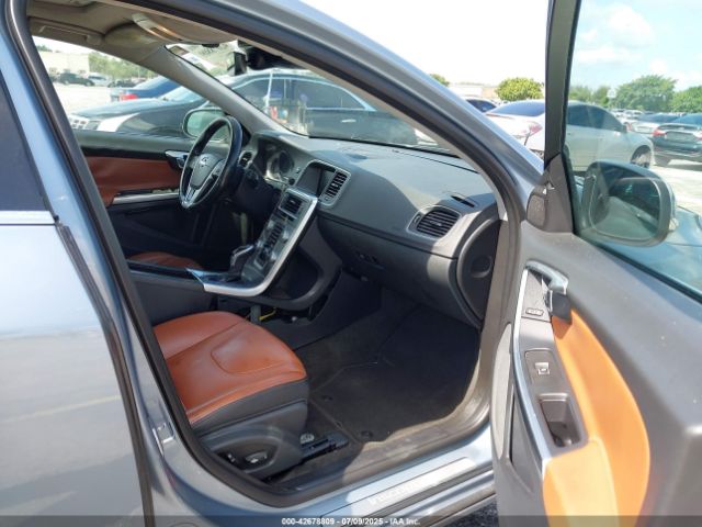 2017 VOLVO S60 INSCRIPTION LYV402HK9HB153557 Photo 4