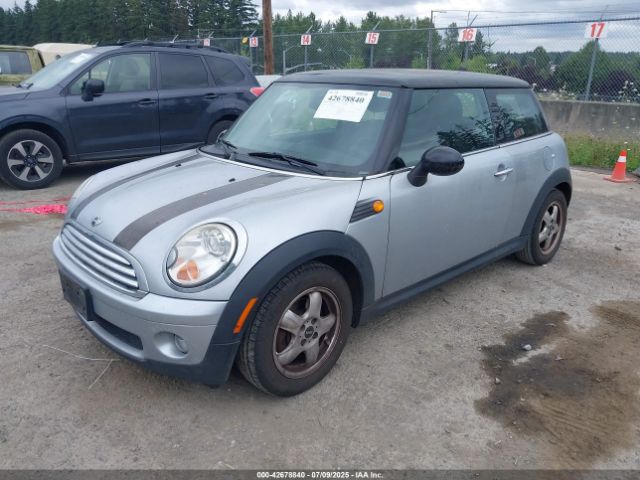 2007 MINI COOPER WMWMF33557TU61953 Photo 1