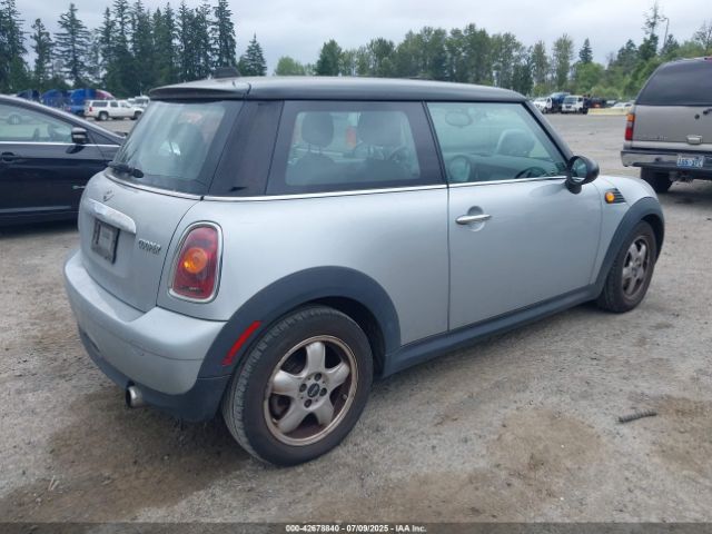2007 MINI COOPER WMWMF33557TU61953 Photo 3