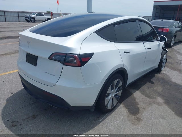 2023 TESLA MODEL Y 7SAYGDEE9PF829710 Photo 3