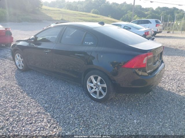 2015 VOLVO S60 YV140MFJXF1358664 Photo 2