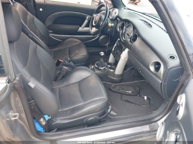 2006 MINI COOPER S WMWRH33586TF87791 Photo 4