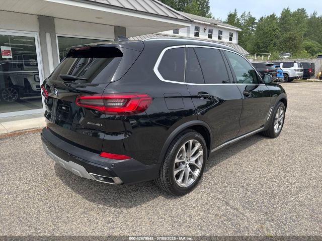 2019 BMW X5 5UXCR6C59KLL08796 Photo 3