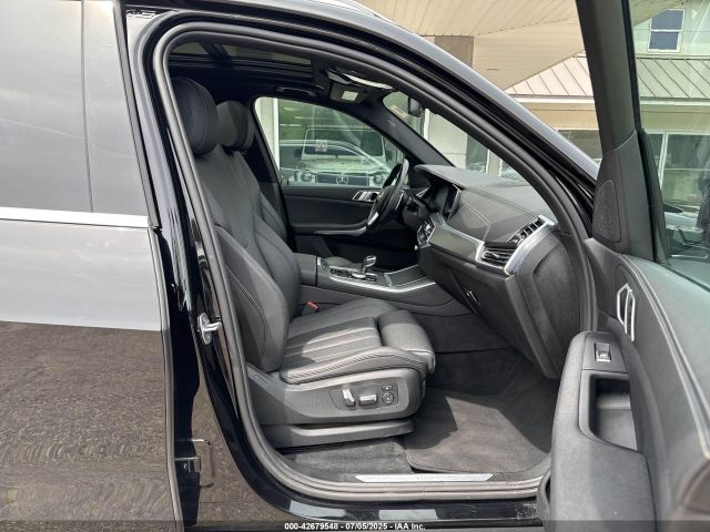2019 BMW X5 5UXCR6C59KLL08796 Photo 4