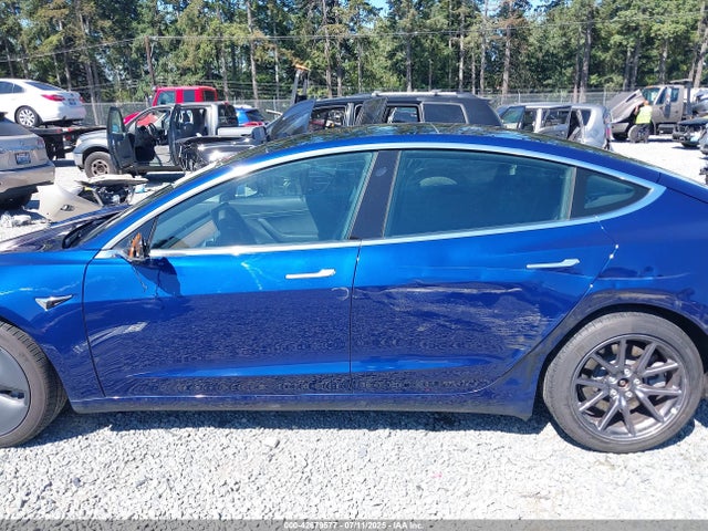 5YJ3E1EA9LF799269 Tesla 2020