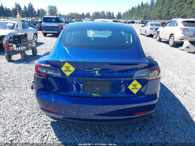 5YJ3E1EA9LF799269 Tesla 2020