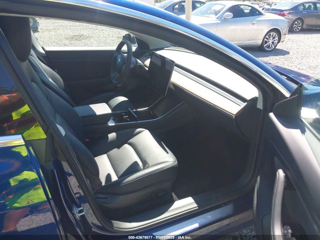 5YJ3E1EA9LF799269 Tesla 2020