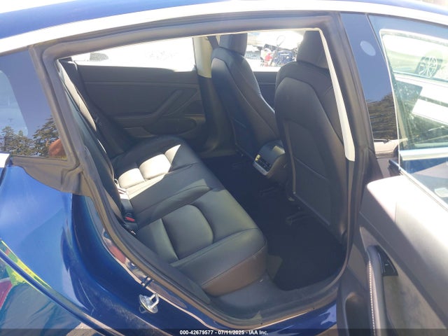 5YJ3E1EA9LF799269 Tesla 2020