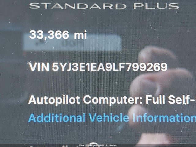 5YJ3E1EA9LF799269 Tesla 2020