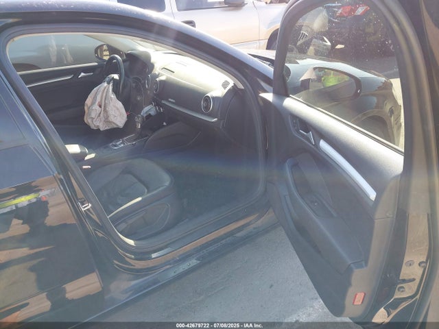 2015 AUDI A3 WAUBFGFF7F1080487 Photo 4