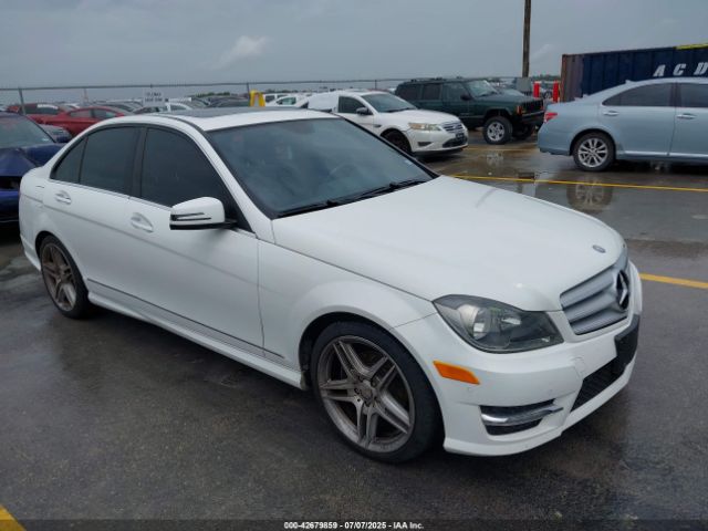 2013 MERCEDES-BENZ C 250 WDDGF4HB8DA803879