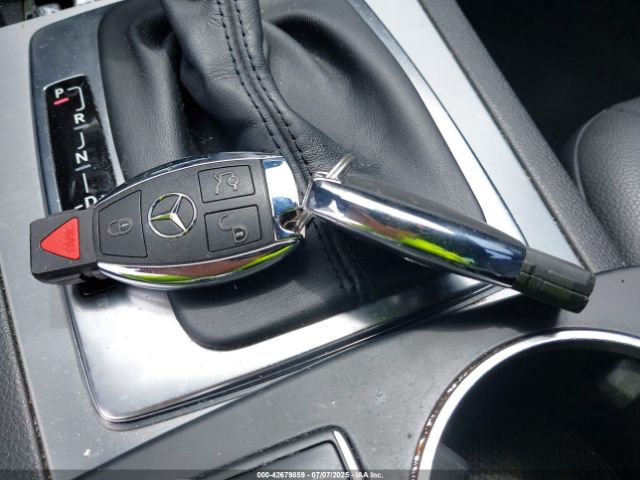 2013 MERCEDES-BENZ C 250 WDDGF4HB8DA803879 Photo 10