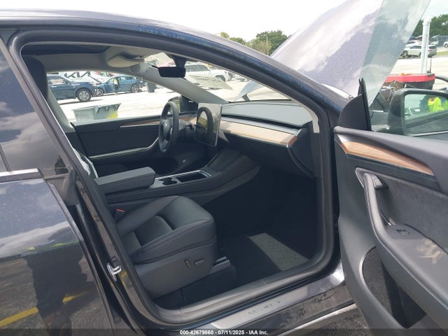 2024 TESLA MODEL Y 7SAYGDED8RF038224 Photo 4