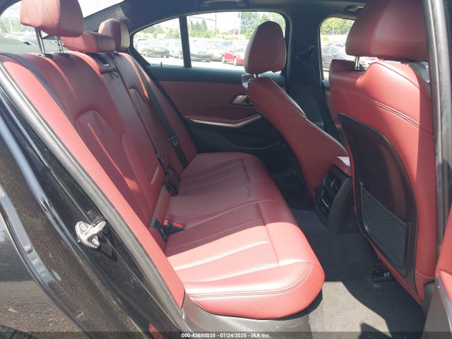 BMW 2023 2023 3MW39FF00P8D08621 Image 8