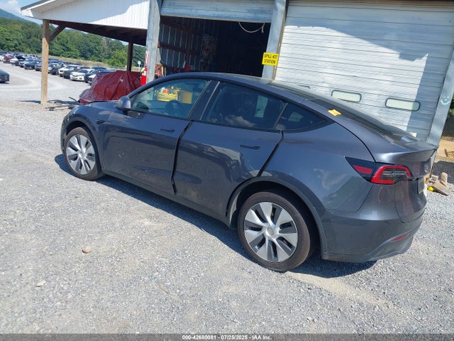 2023 TESLA MODEL Y 7SAYGDEEXPF927368 Photo 2