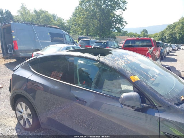2023 TESLA MODEL Y 7SAYGDEEXPF927368 Photo 5