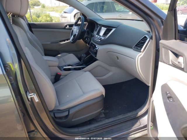 2018 HYUNDAI TUCSON KM8J33A43JU832467 Photo 4