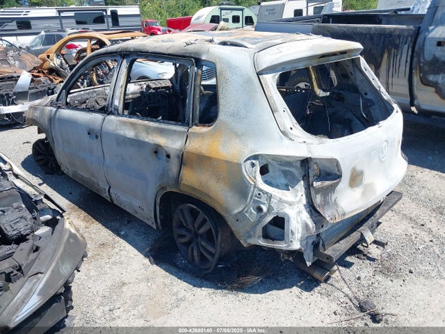 WVGBV7AX1FW557600 Volkswagen 2015