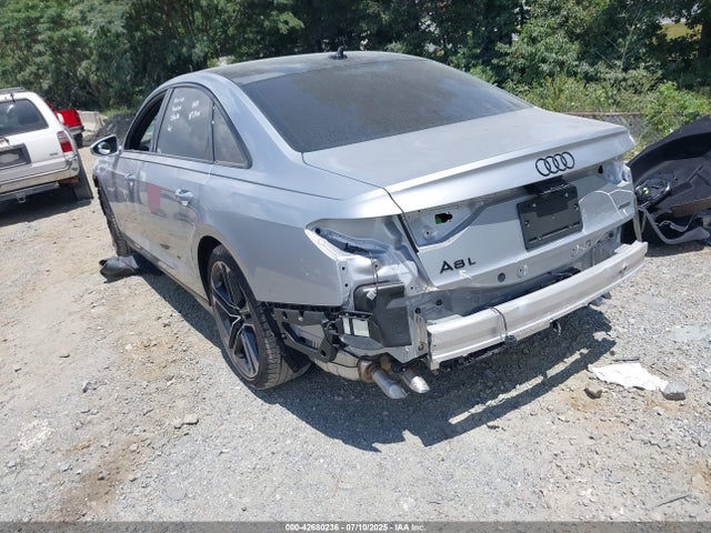 2025 AUDI A8 WAULDAF82SN001562 Photo 2