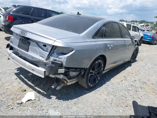 2025 AUDI A8 WAULDAF82SN001562 Photo 3