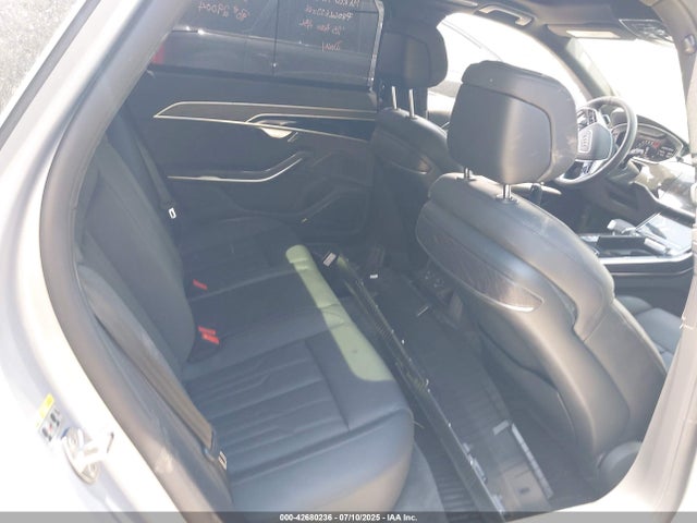 2025 AUDI A8 WAULDAF82SN001562 Photo 7