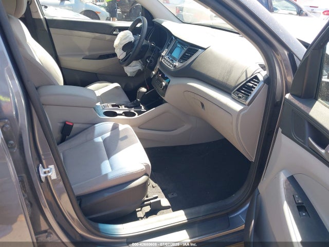 Hyundai 2016 2016 KM8J3CA41GU037118 Image 5