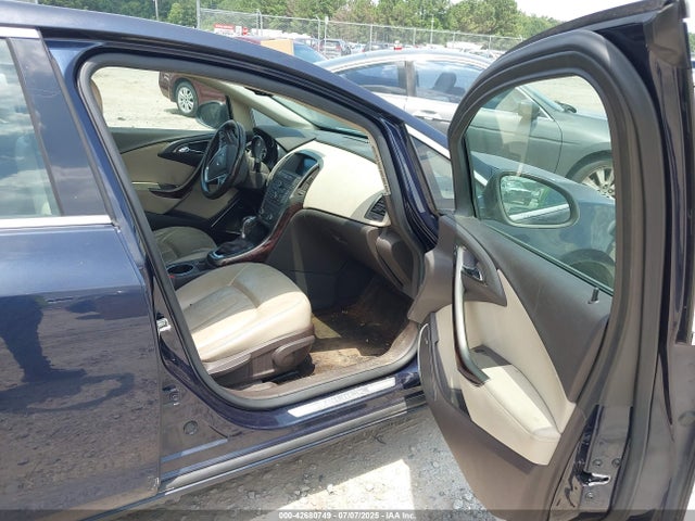 1G4PS5SK2F4156266 Buick lea