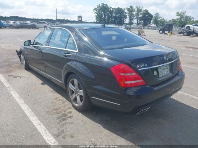 2011 MERCEDES-BENZ S 550 WDDNG8GB4BA406888 Photo 2