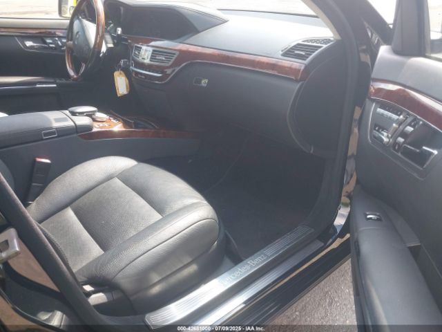 2011 MERCEDES-BENZ S 550 WDDNG8GB4BA406888 Photo 4