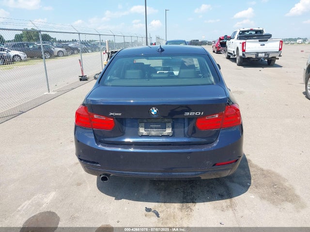 WBA3C3G50FNS73634 BMW 320i