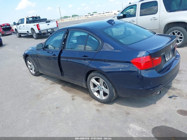 WBA3C3G50FNS73634 BMW 320i