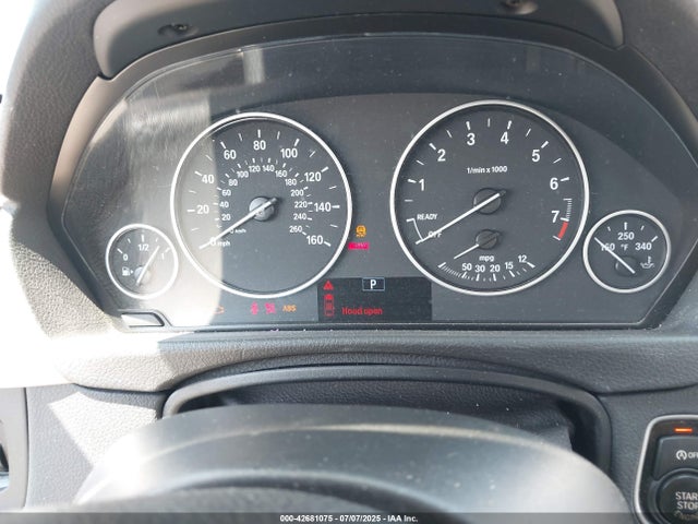 WBA3C3G50FNS73634 BMW 320i
