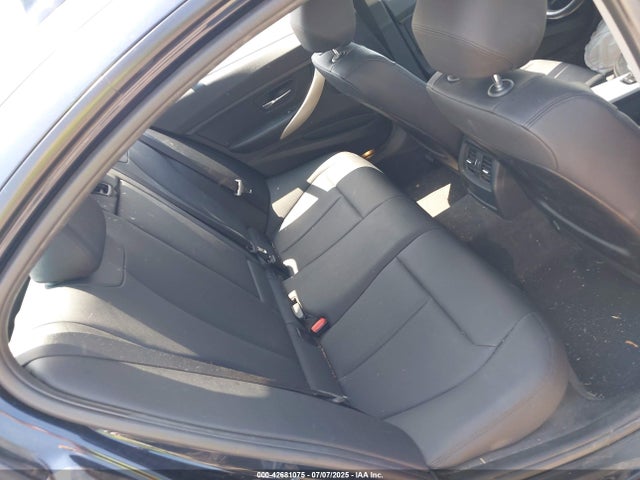 WBA3C3G50FNS73634 BMW 320i