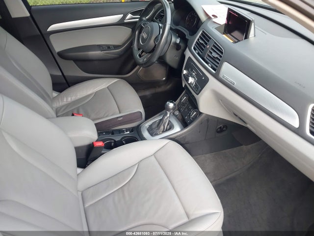 2016 AUDI Q3 WA1GFCFS6GR000611 Photo 4