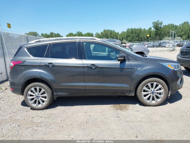 1FMCU9J93HUB61610 Ford 2017