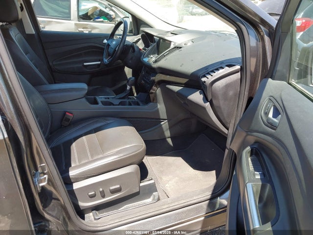 1FMCU9J93HUB61610 Ford 2017