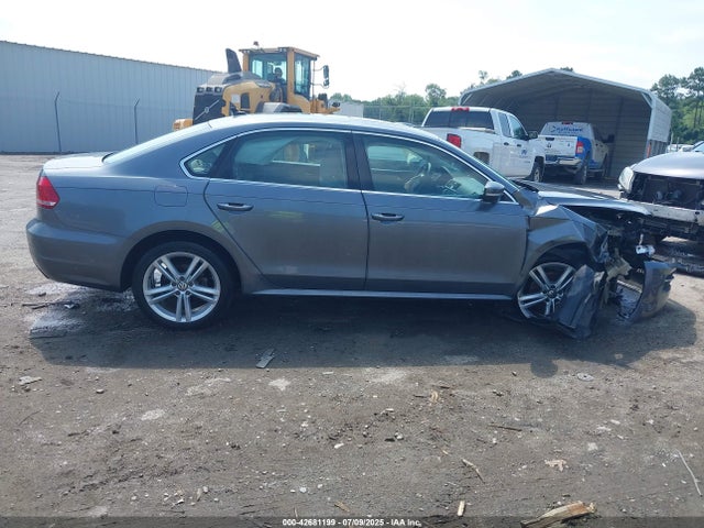 Volkswagen 2014 2014 1VWBS7A38EC114237 Image 13