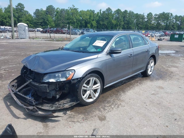 Volkswagen 2014 2014 1VWBS7A38EC114237 Image 2