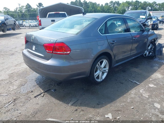 Volkswagen 2014 2014 1VWBS7A38EC114237 Image 4