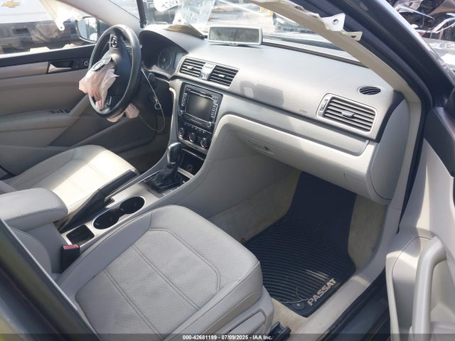 Volkswagen 2014 2014 1VWBS7A38EC114237 Image 5